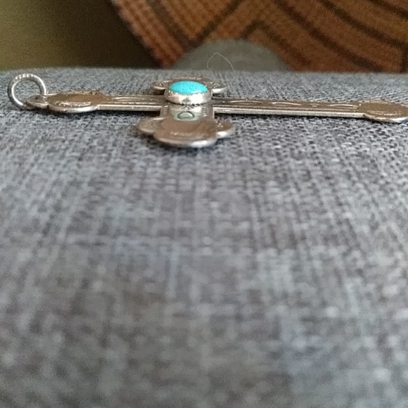 Vintage Native American Navajo Sterling & Turquoise Cross Pendant - Picture 3 of 8